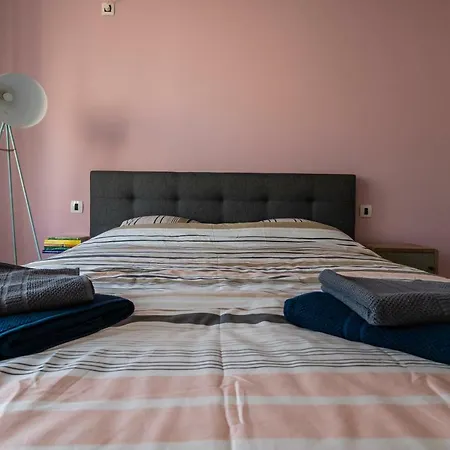 Charming Brutus Flat Near Old Town Bukarest